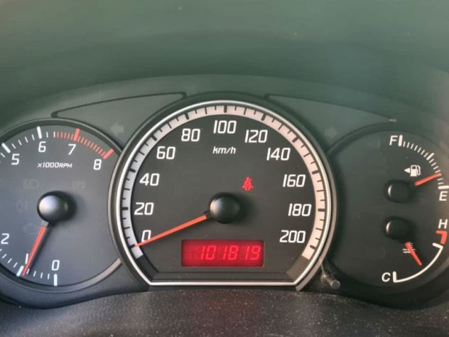 Suzuki Swift 1.3 benzina 5 porte - Foto 3