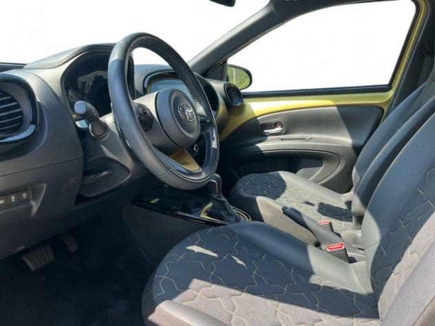 Toyota Aygo X 1.0B (72 CV) Lounge S-CVT - Foto 6