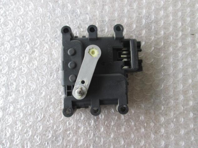 6811Z MOTORINO SCATOLA RISCALDAMENTO MAZDA 6 SW 2.0 D 105KW 6M 5P (2006) RICAMBIO USATO