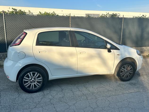 Fiat Punto 1.4 8V 5 porte Natural Power Lounge - Foto 4