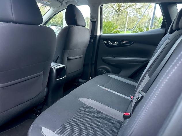 Nissan Qashqai 1.6 dCi 2WD N-Connecta 55400 Km Tagliandata Garanzia Permute - Foto 8
