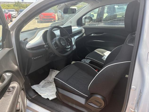FIAT 500 Elettrica 500e Berlina 500e - 320 Berlina + Pack Tech (Configurazione Non Ordinabil - Foto 6
