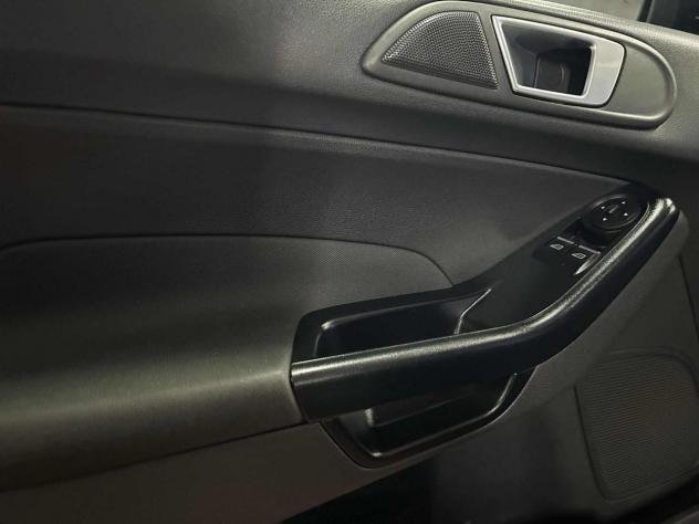 FORD Fiesta 6ª serie Fiesta 1.4 3 porte Bz.- GPL Black & White Edition - Foto 9