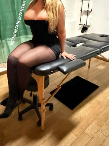 MASSAGGIO TANTRA STUDIO PRIVATO TERAPISTE PIAZZA RE DI ROMA TANTRA Tel:3806894017