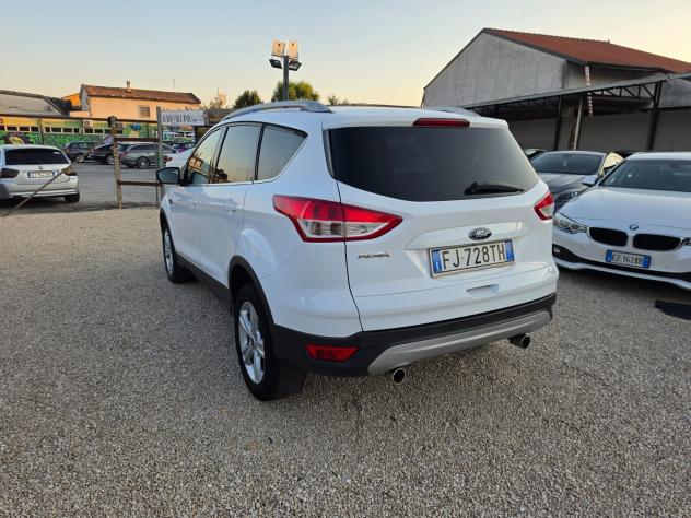 Ford Kuga 2.0 TDCI 150 CV S&S 2WD Titanium - Foto 3