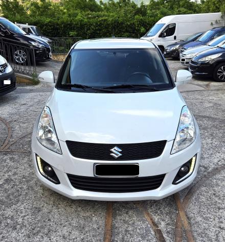 Suzuki Swift 1.3 DDiS FULL NAVI SENSORI TETTO GARANZIA