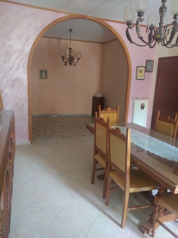 A Villarosa (en)in zona centro, casa indipendente con garage