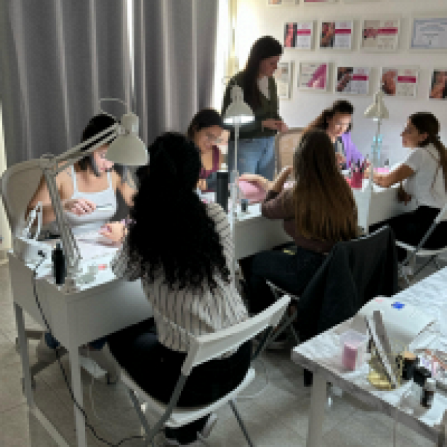 Samantha Motta Nails Academy - Foto 4