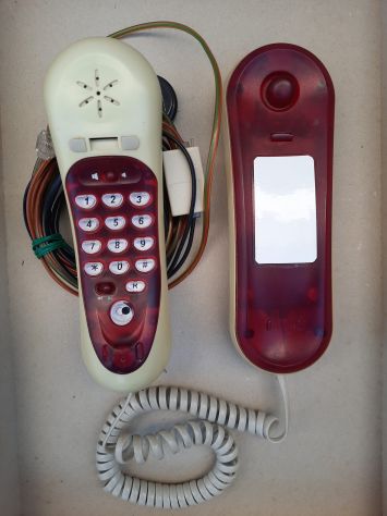 Due telefoni - Foto 4