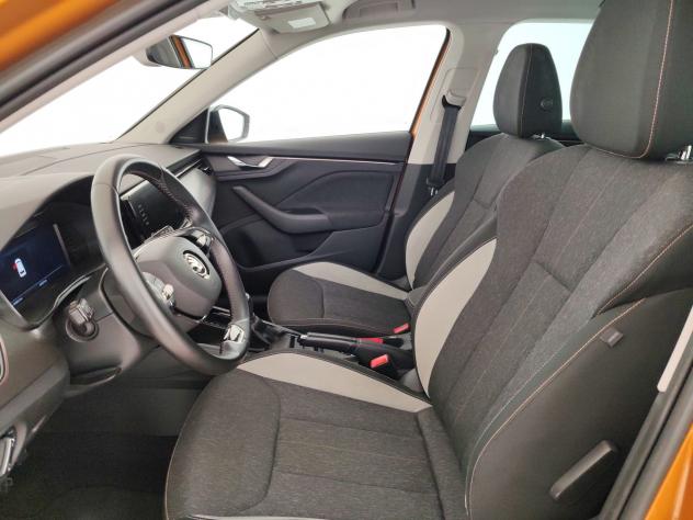 Škoda Kamiq 1.0 TSI 110cv BLACK DOTS - Foto 7