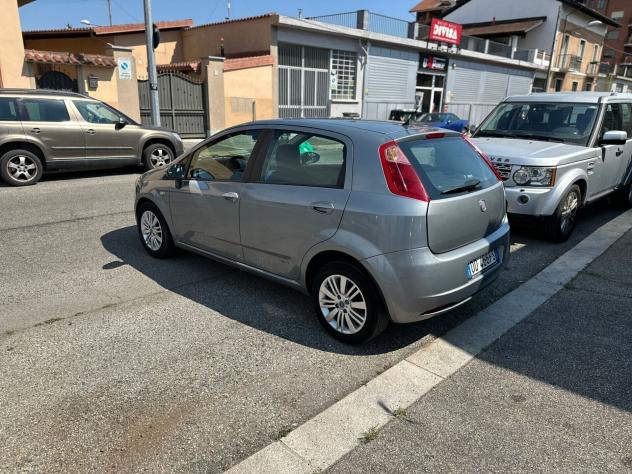 Fiat Grande Punto 1.4 Starjet 16V 5 porte Emotion - Foto 2