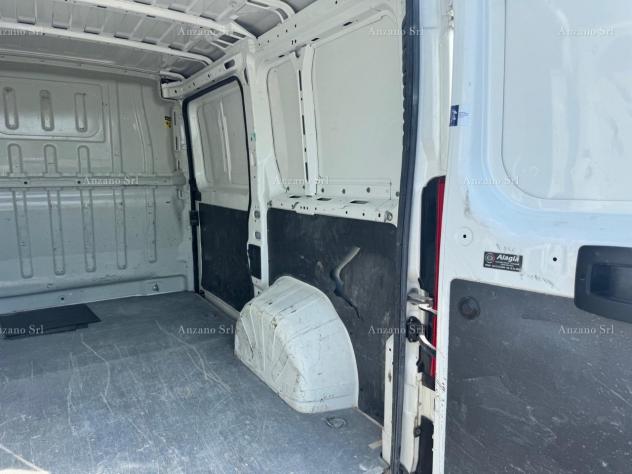 PEUGEOT Boxer 330 2.2 bluehdi 140cv S&S L1H1 - Foto 10