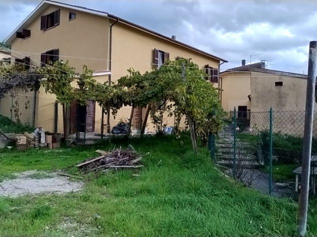 Grande abitazione con giardino a Valcaldara di Norcia - Foto 10