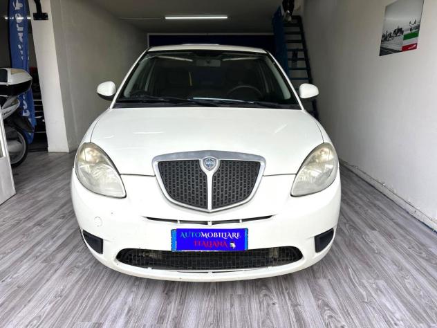 Lancia Ypsilon 2 serie 1.2 - Foto 3