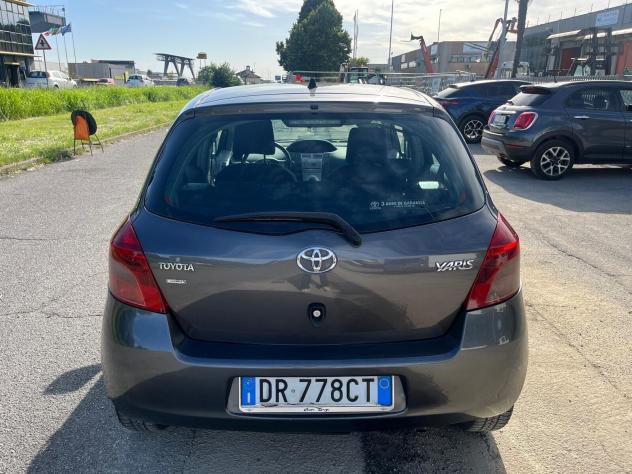 Toyota Yaris 1.0 5 porte - Foto 7