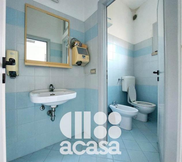 AFFITTASI NEGOZIO/UFFICIO ADIACENTE AL PORTOCANALE - Foto 8