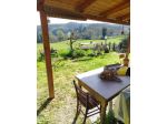 appartamento in vendita con giardino privato e 2 posti auto scoperti. Arredato.