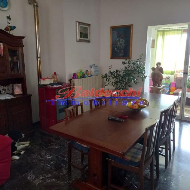 CAMINATE - VILLA IN COLLINA CON AMPIO TERRENO E SPLENDIDA VISTA - Foto 19