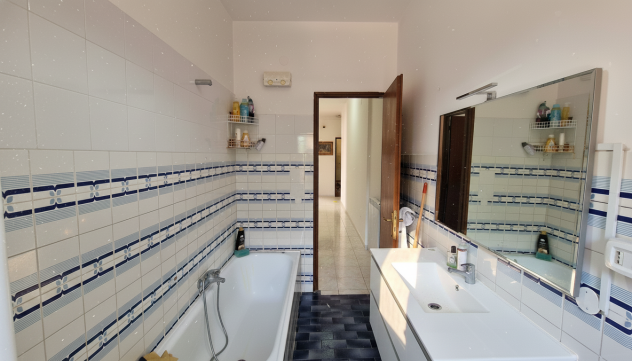 APPARTAMENTO CON AMPIO TERRAZZO A LIVELLO - PARCO PRIVATO - MONDRAGONE - v3307 - Foto 4