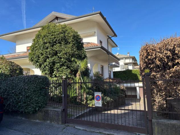 Appartamento di 120 m² con 3 locali in affitto a Lallio