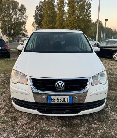 Volkswagen Touran 1.9 TDI 105CV DPF Trendline DSG - Foto 2