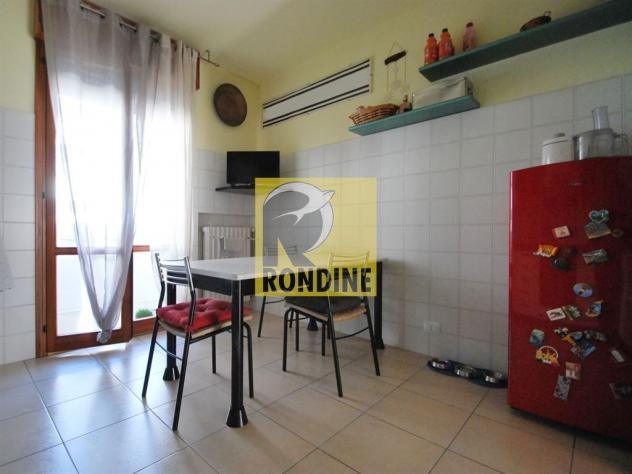 Spazioso appartamento in ottimo stato con 3 camere da letto - Foto 9