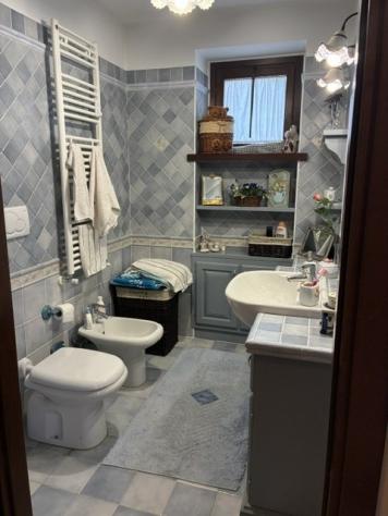 AMPIO BILOCALE CON DUE BAGNI E TERRAZZO PRIVATO - Foto 8