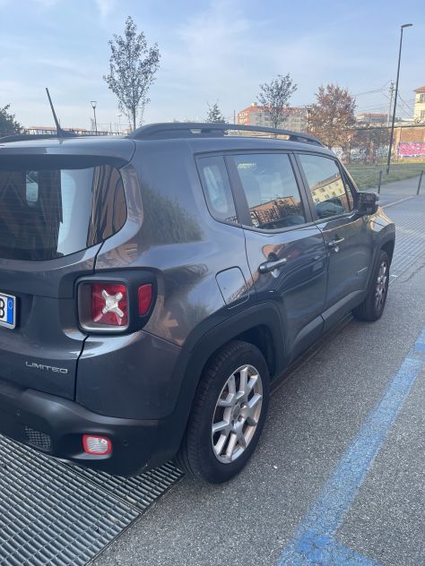 Vendo JEEP RENEGADE 1,6 MJT Diesel 130 CV Allestimento Limited - Foto 4