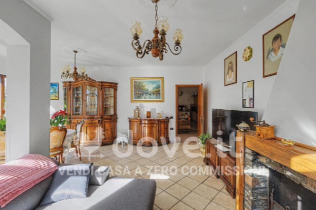 Villa di 260 m² con più di 5 locali e box auto doppio in vendita a Luino - Foto 19