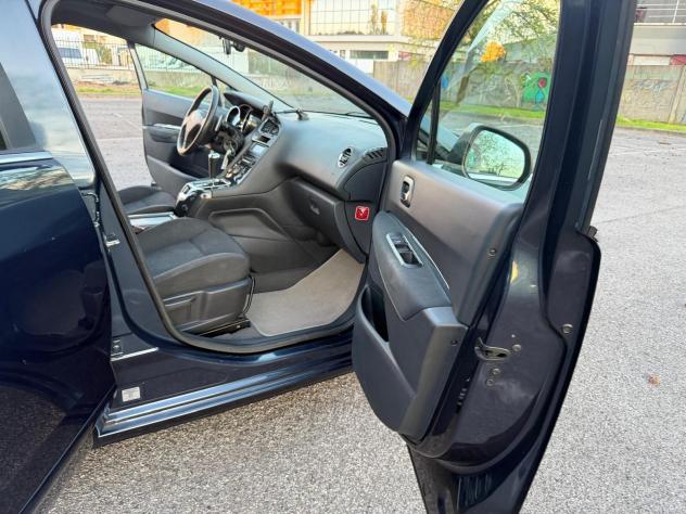 Peugeot 5008 1.6 e-HDi 112CV Stop&Start cambio robotizzato Active - Foto 10
