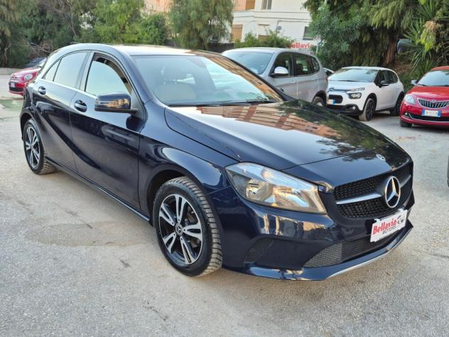Mercedes A 180 d Manuale Sport NAVI - Foto 2