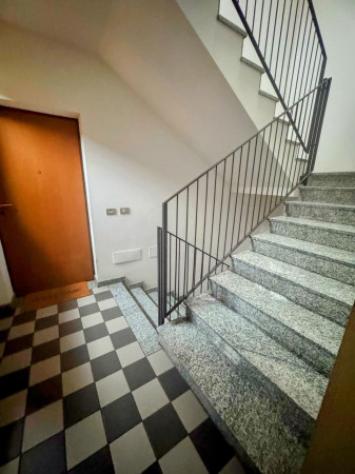 Appartamento di 82 m² con 3 locali in vendita a Lozza - Foto 19