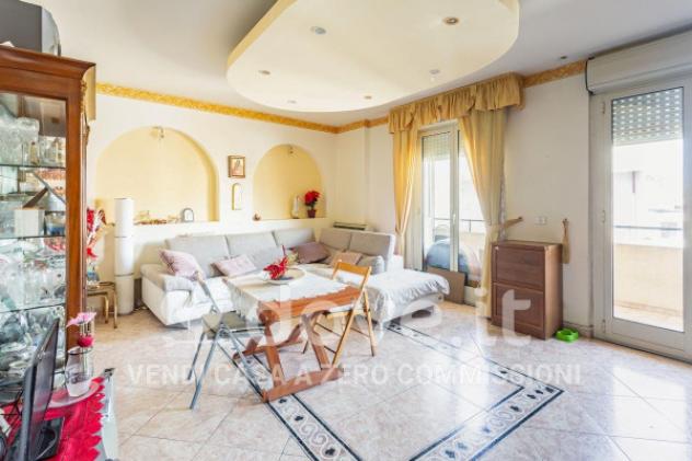 Appartamento di 110 m² con 4 locali e posto auto in vendita a Reggio Calabria - Foto 3