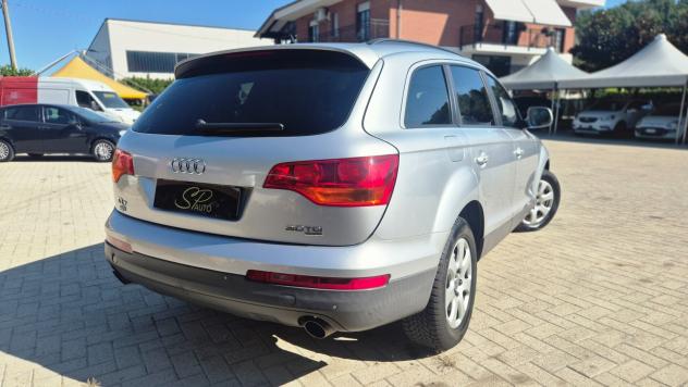 Audi Q7 ,7POSTI ,3.0 V6 TDI 233CV quattro tiptronic/AUTO/PELLE/SENSORI/NAVI - Foto 6