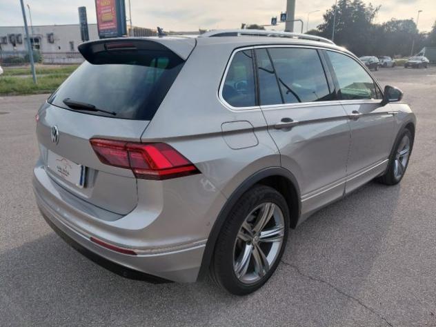 VOLKSWAGEN Tiguan 2.0 TDI SCR 4MOTION R-LINE DSG BlueMotion Tech rif. 24153417 - Foto 5