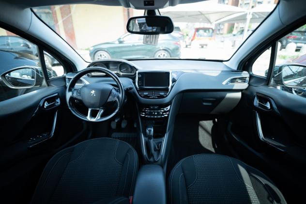 Peugeot 208 I 2015 5p 1.2 puretech Allure 82cv - Foto 6