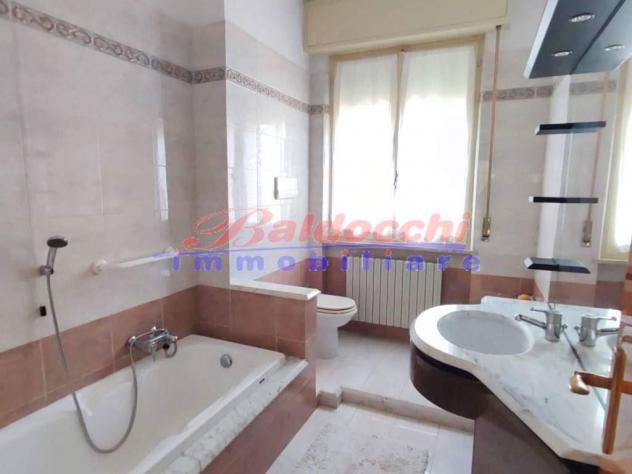 VILLA SINGOLA ZONA DON GENTILI - IDEALE PER DUE NUCLEI FAMILIARI - Foto 8