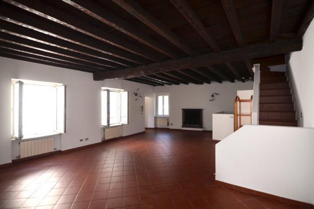 TRILOCALE SU DUE LIVELLI PARZIALMENTE ARREDATO IN CENTRO LECCO – ZONA PEDONALE - Foto 8