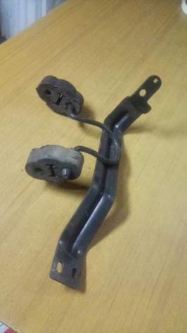 Staffa supporto marmitta e gommini JEEP Grand Cherokee 2.5 TD 98 - Foto 4