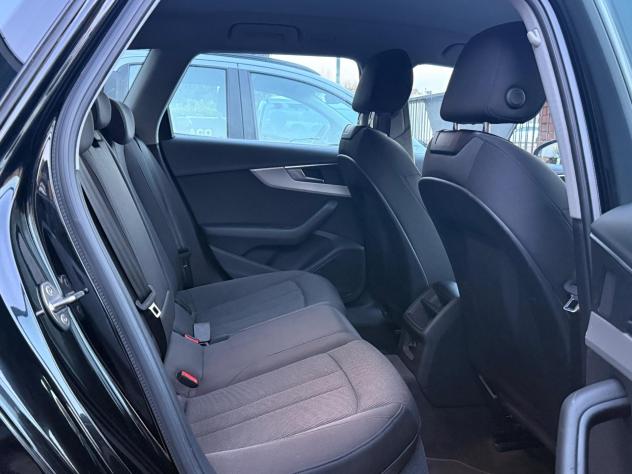 Audi A4 Avant 30 TDI/136 CV S tronic Business Advanced - Foto 10