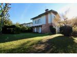 VILLA di 13 vani e di 260 mq (PIETRASANTA) rif. 447/VE