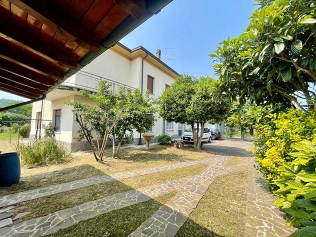 VILLA SINGOLA BIFAMIGLIARE COMPOSTA DA 2 QUADRILOCALI - GIARDINO - Foto 6