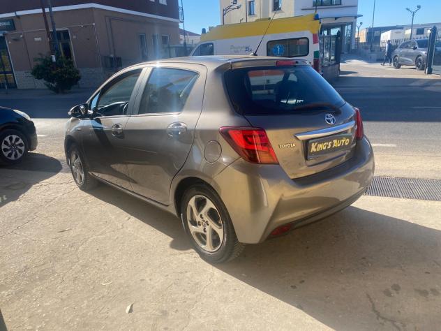 Toyota Yaris 1.5 Hybrid 12/2016 - Foto 2