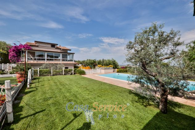 Villa panoramica su Roma con piscina terrazzo e giardino - Foto 10