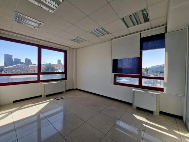Immobile di 345 m² con più di 5 locali in affitto a Pero - Foto 14