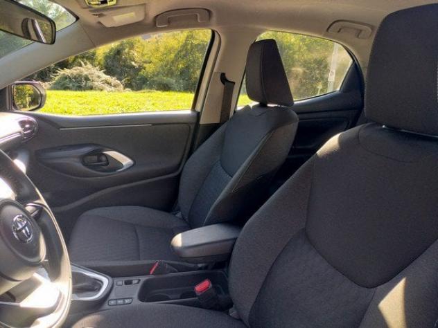 Toyota Yaris Yaris 1.5h Business - Foto 9