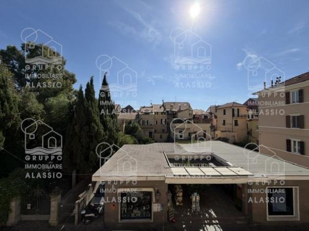 ALASSIO: Proponiamo grande alloggio in via Dante - Foto 2