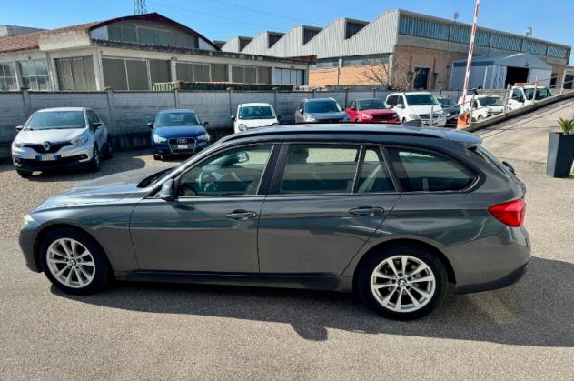 BMW Serie 3 (F30/31) 318d Touring Business Advantage aut. - Foto 6