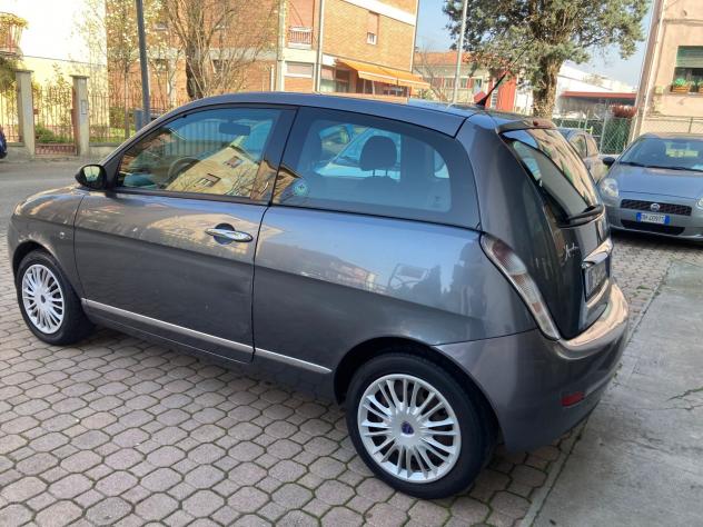 Lancia Ypsilon 130.000KM OK NEOPATENTATI - Foto 3