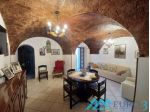 CERQUETO DI CIVITELLA DEL TRONTO-CASA SU 3 PIANI CON 4 CAMERE E TERRAZZA